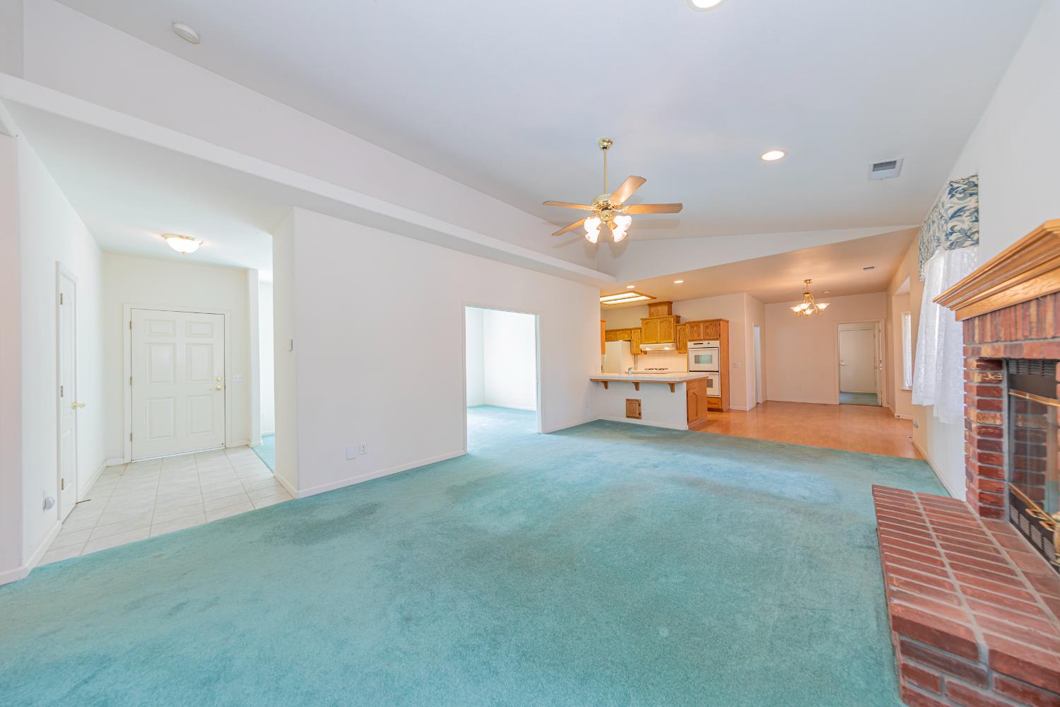 41028 Shandee Ln, Ahwahnee, CA 93601