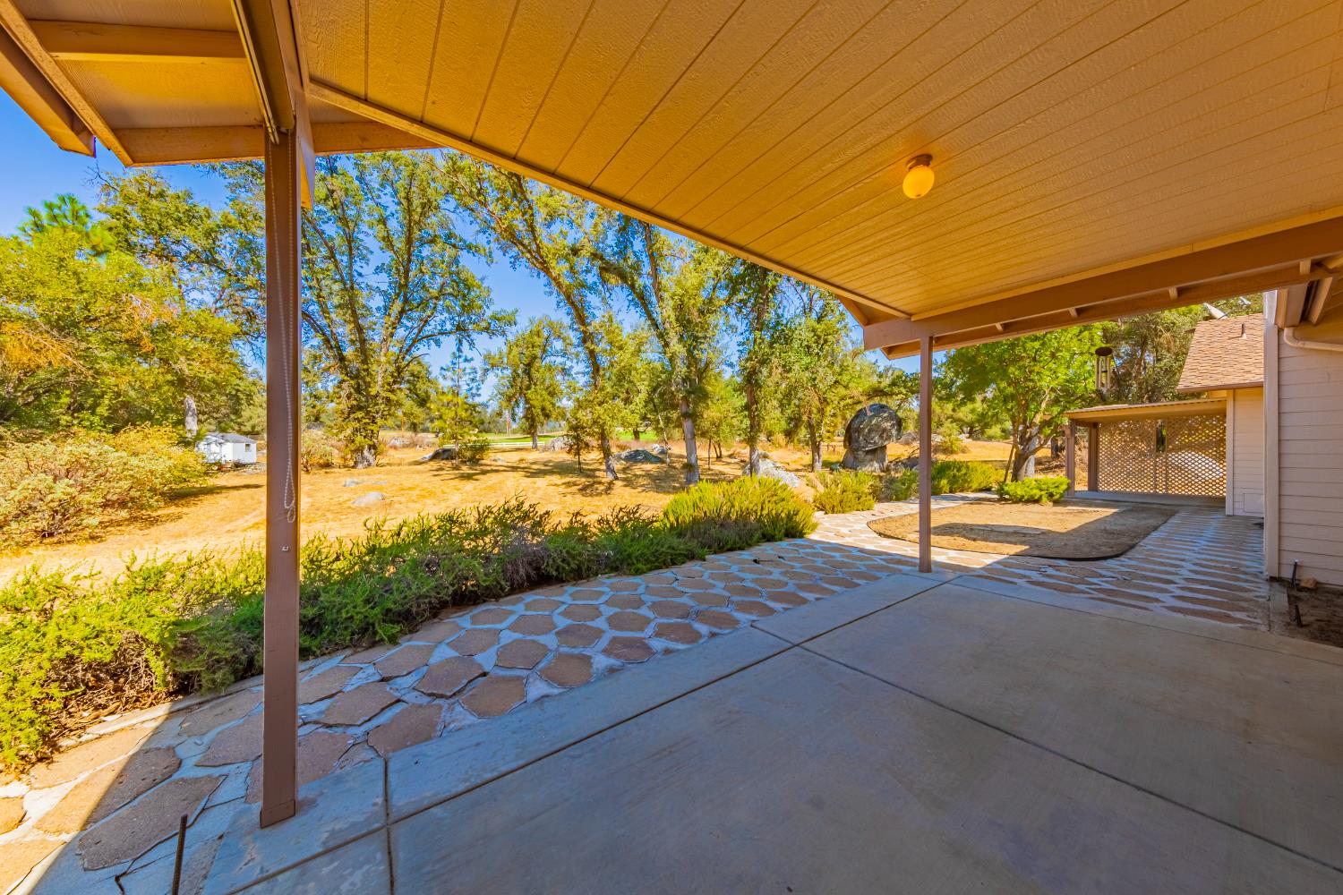 41028 Shandee Ln, Ahwahnee, CA 93601