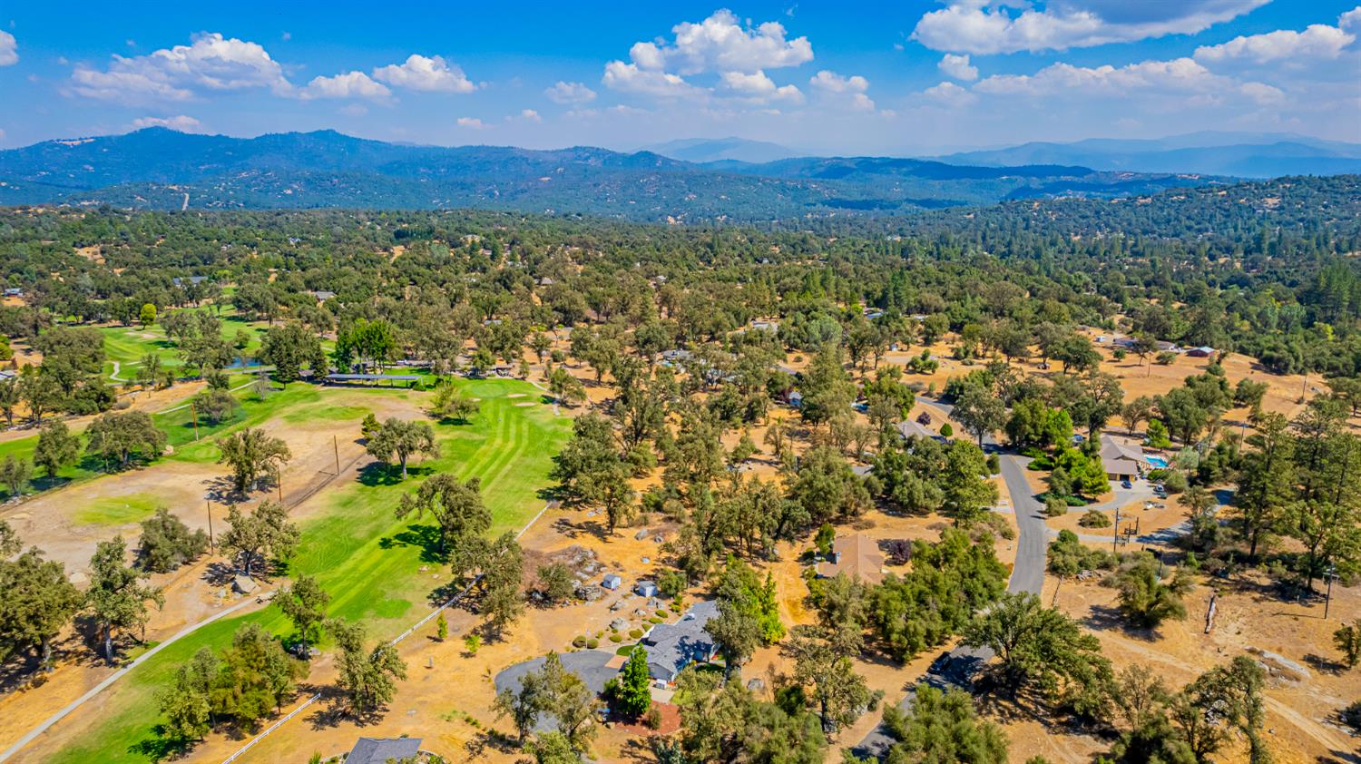 41028 Shandee Ln, Ahwahnee, CA 93601