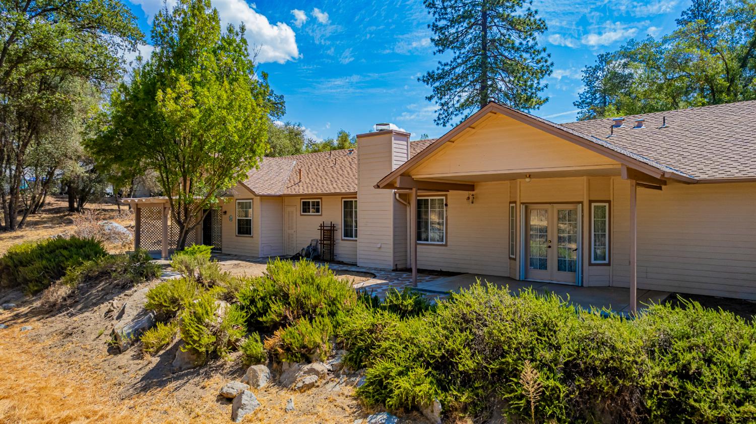 41028 Shandee Ln, Ahwahnee, CA 93601