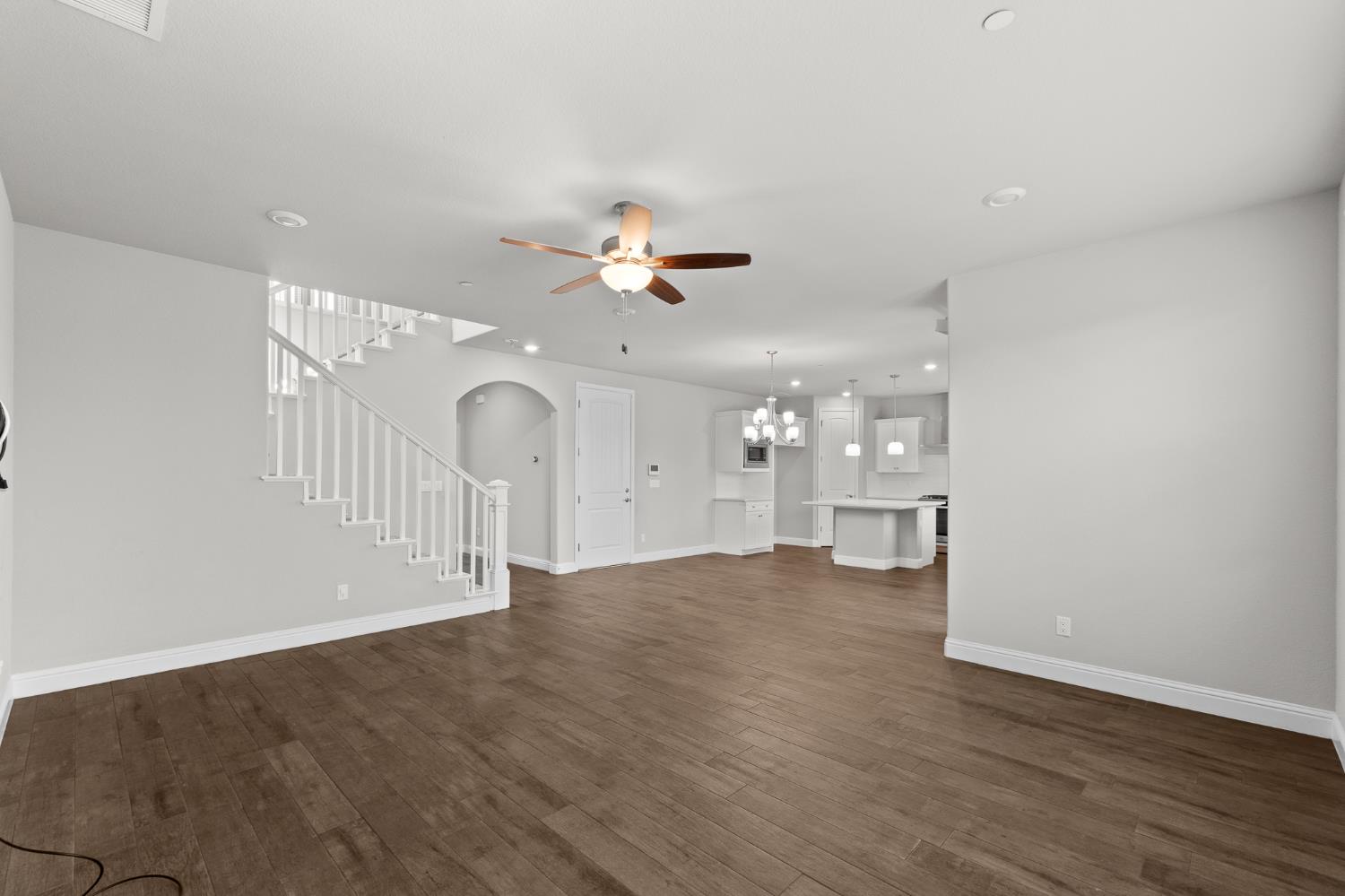 1396 E Via Prato Dr, Fresno, CA 93730