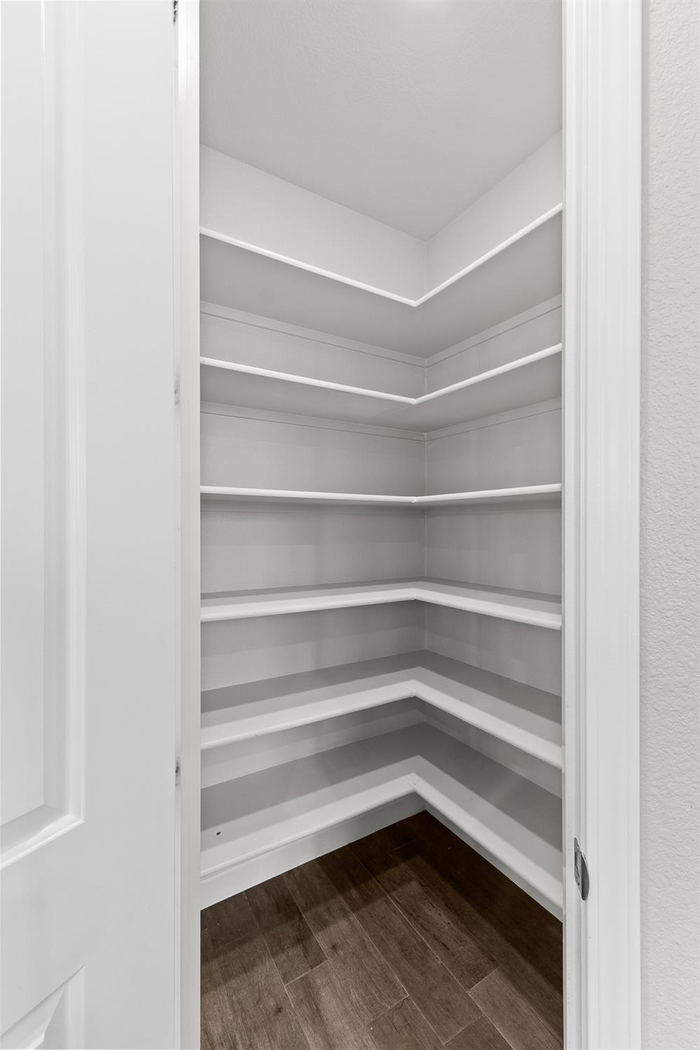 1396 E Via Prato Dr, Fresno, CA 93730