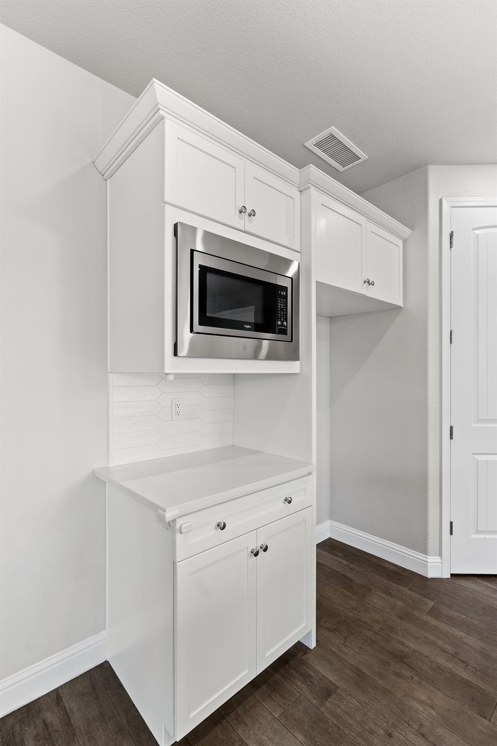 1396 E Via Prato Dr, Fresno, CA 93730