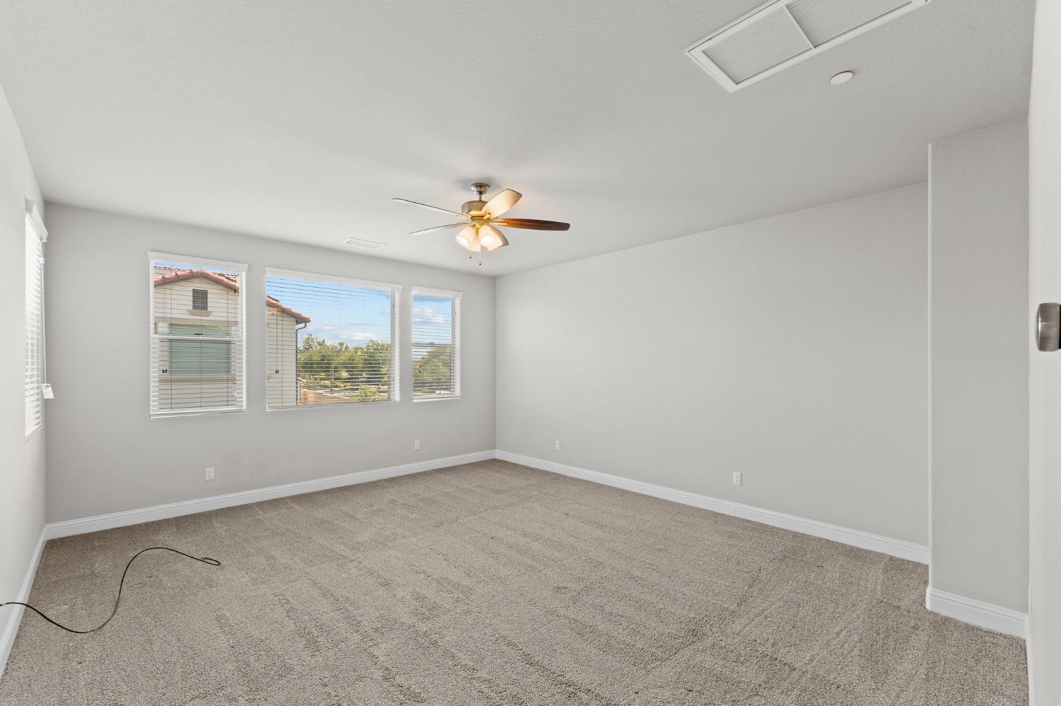 1396 E Via Prato Dr, Fresno, CA 93730