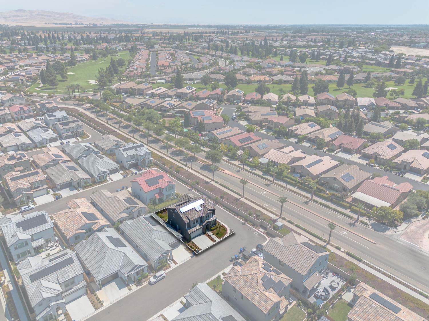 1396 E Via Prato Dr, Fresno, CA 93730