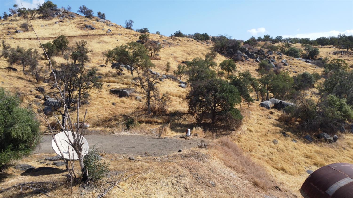 38938 Pepperweed Rd, Yokuts Valley, CA 93675