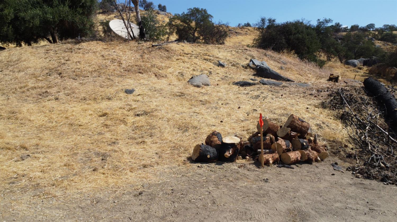 38938 Pepperweed Rd, Yokuts Valley, CA 93675