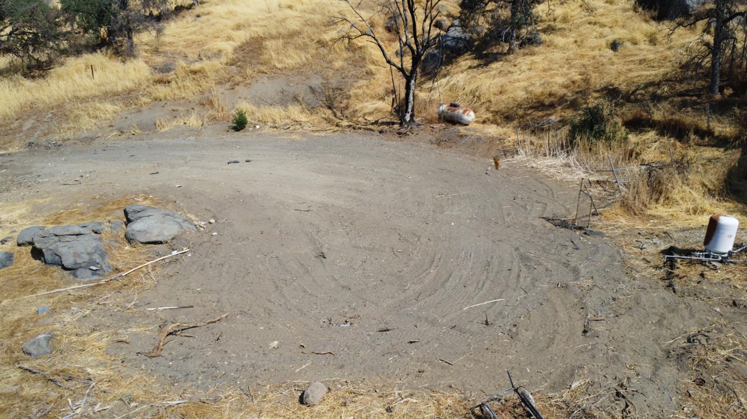 38938 Pepperweed Rd, Yokuts Valley, CA 93675