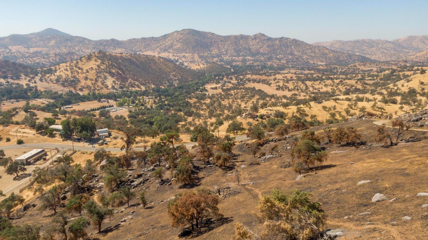 38938 Pepperweed Rd, Yokuts Valley, CA 93675