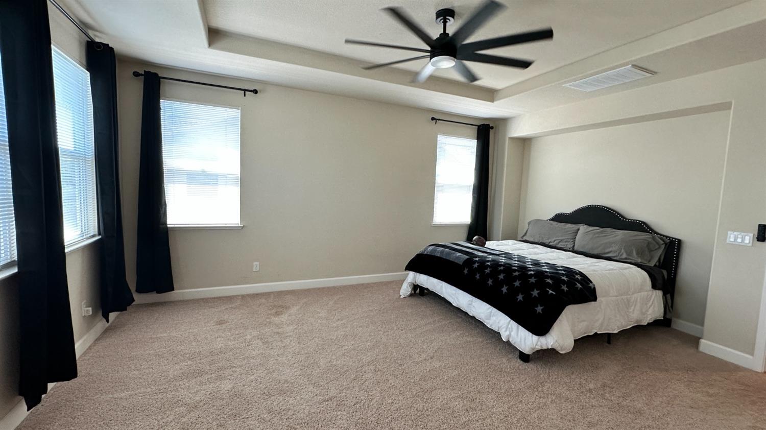 1040 Birch Run Way, Manteca, CA 95336