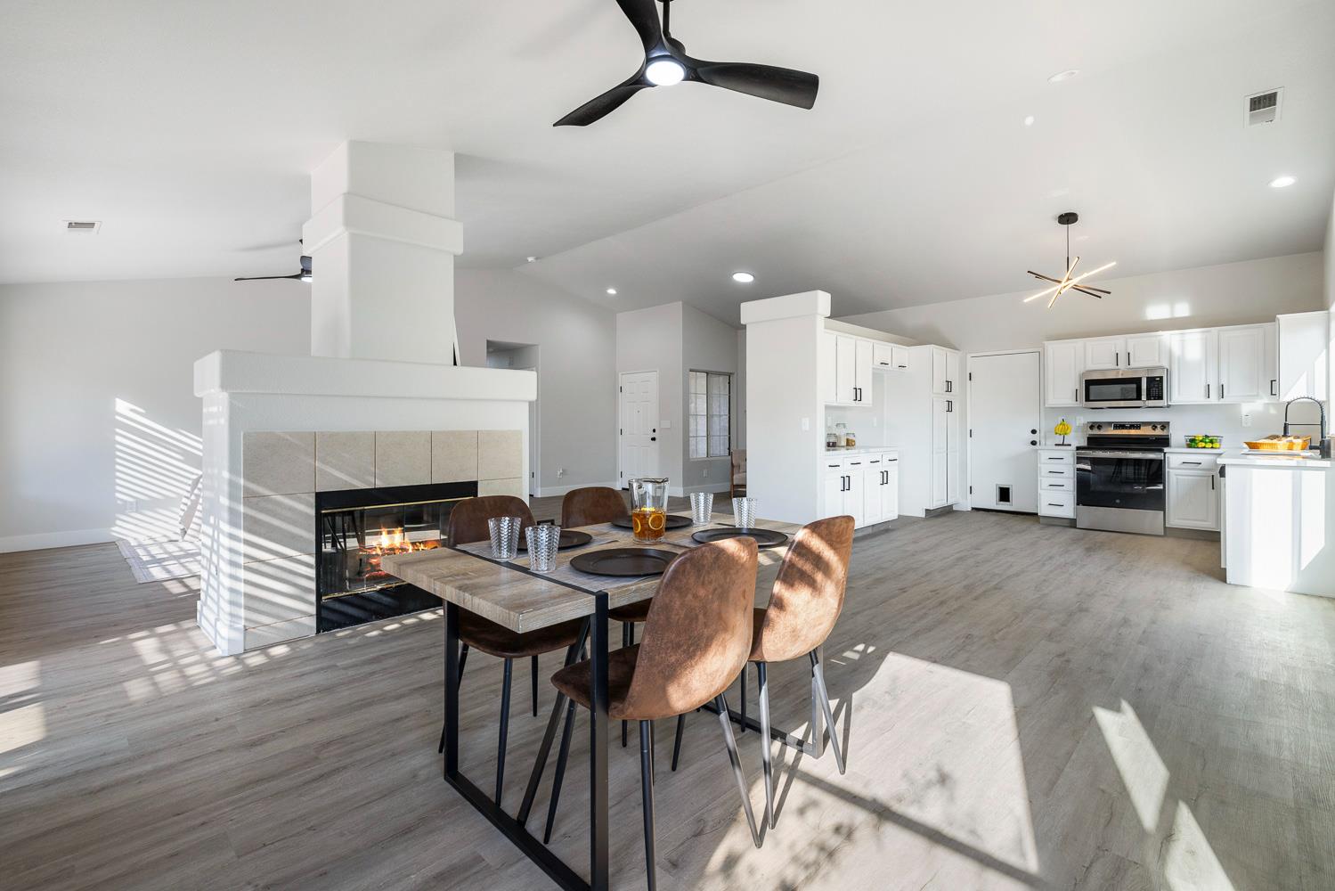 3514 Hornet Ave, Clovis, CA 93611