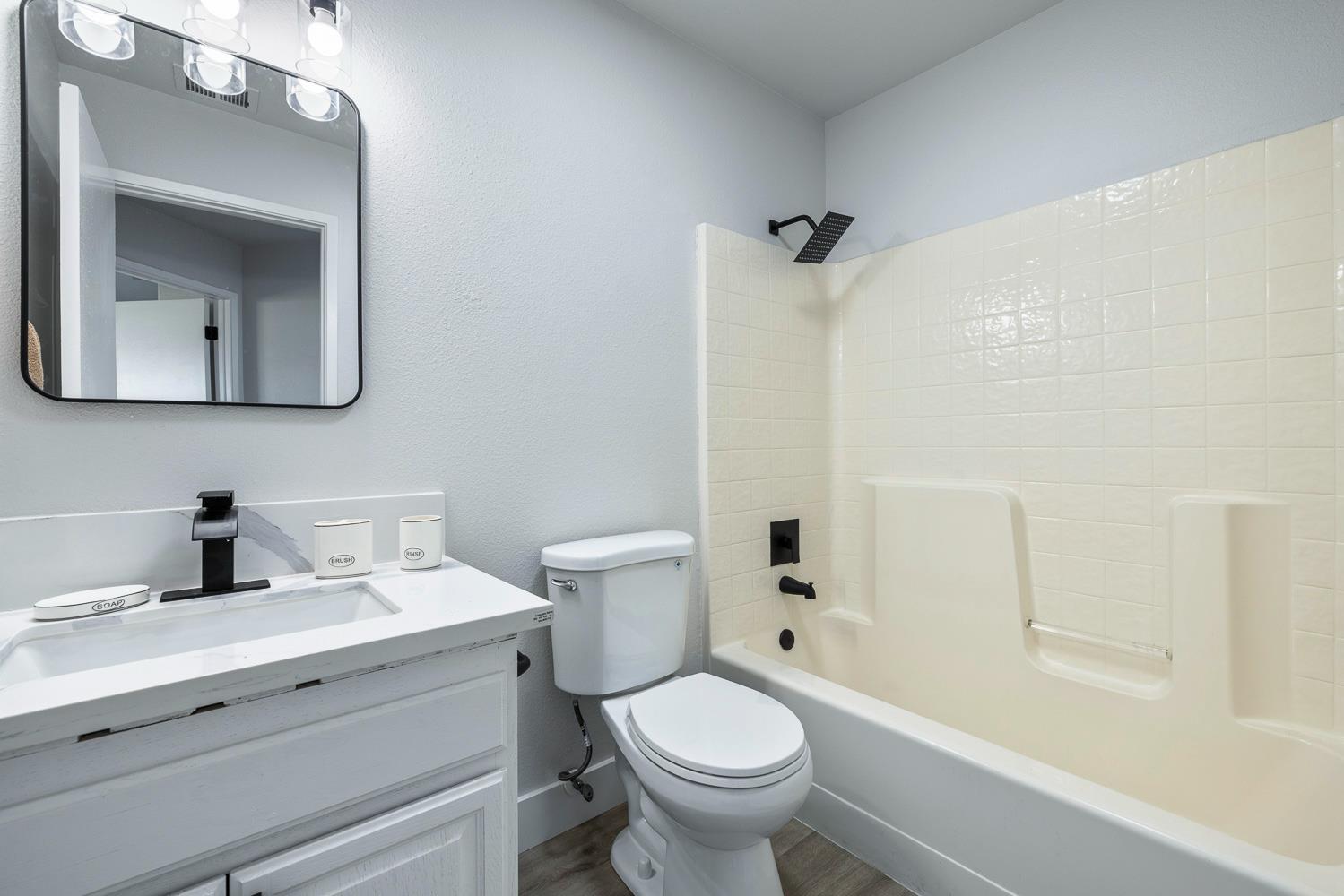 3514 Hornet Ave, Clovis, CA 93611