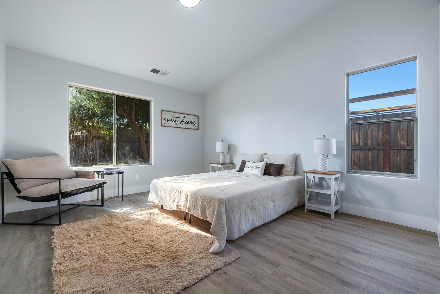 3514 Hornet Ave, Clovis, CA 93611