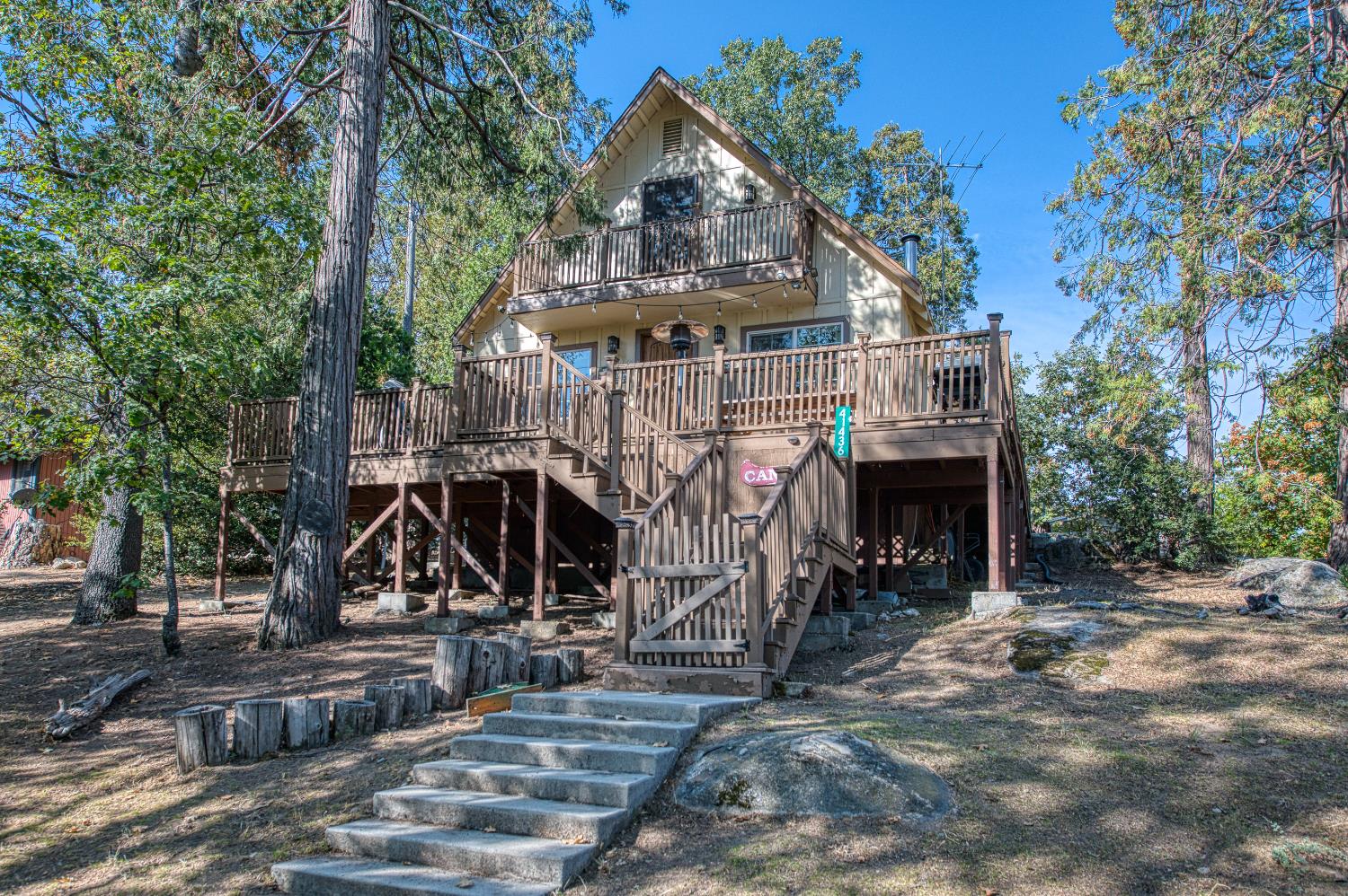 41436 Meadow Ln, Auberry, CA 93602