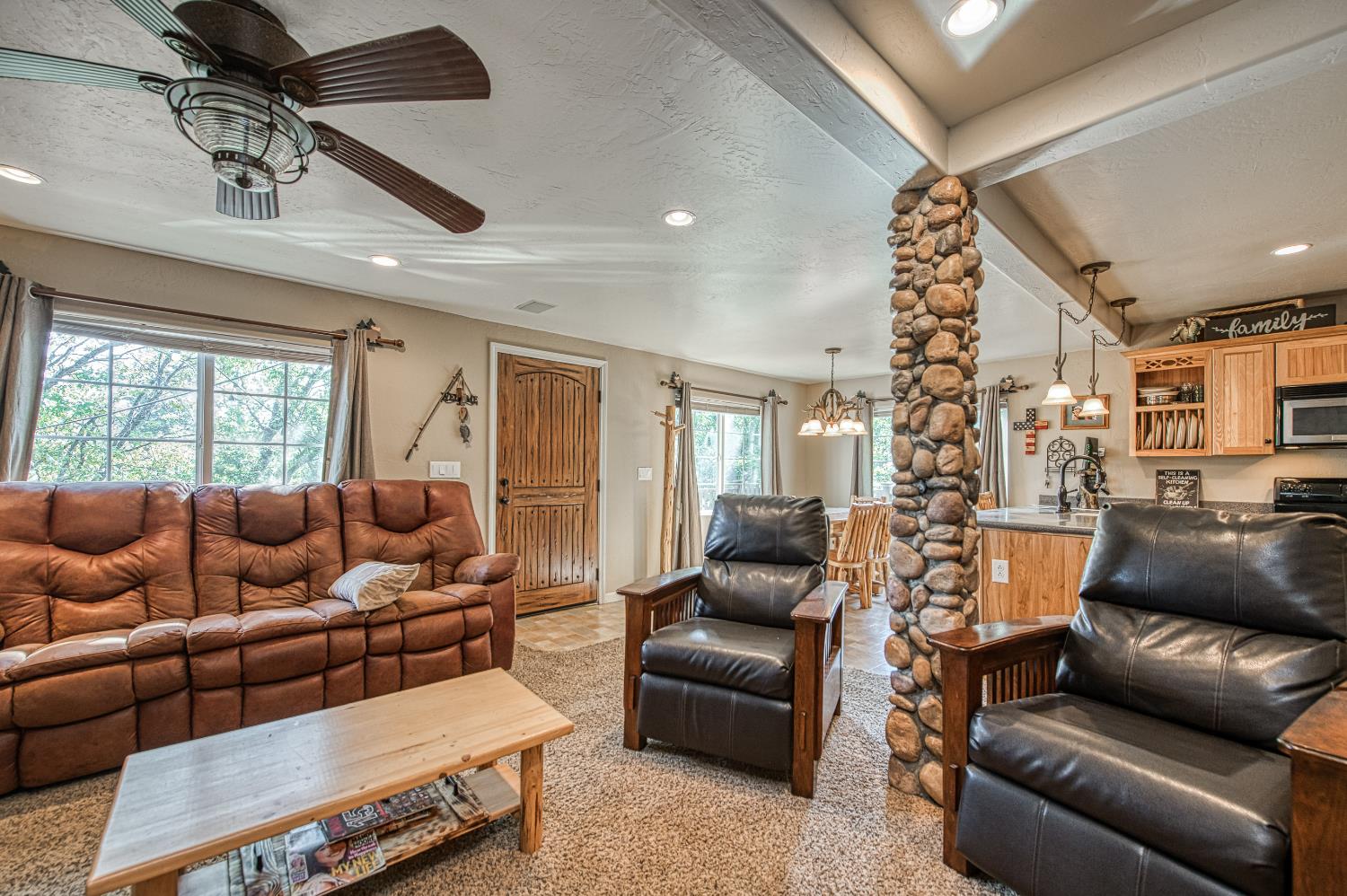 41436 Meadow Ln, Auberry, CA 93602