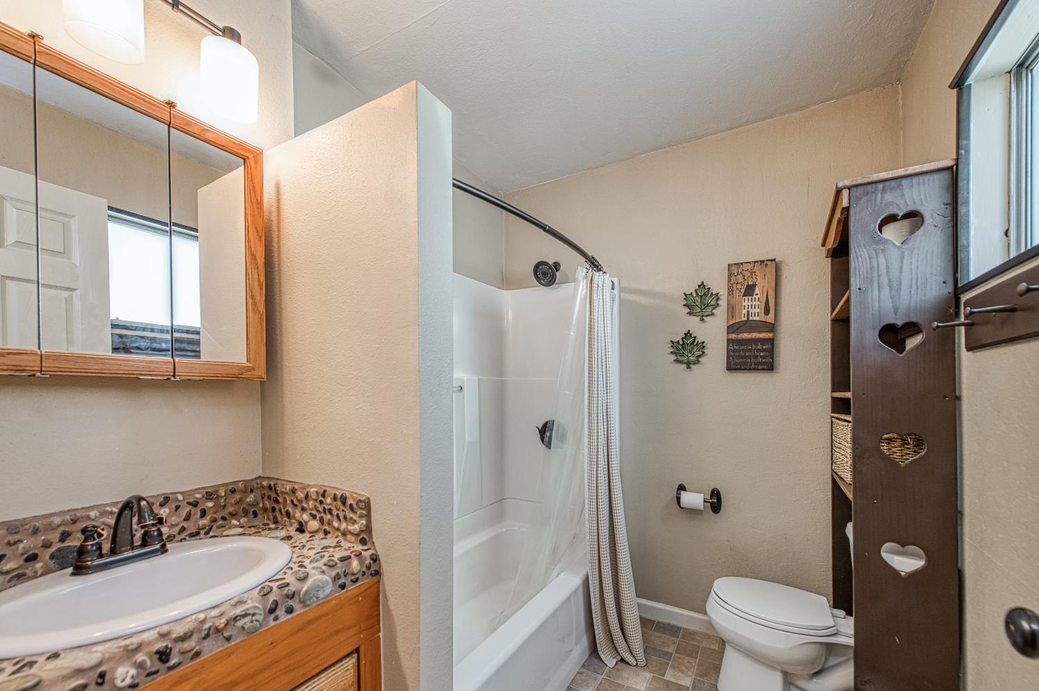 41436 Meadow Ln, Auberry, CA 93602