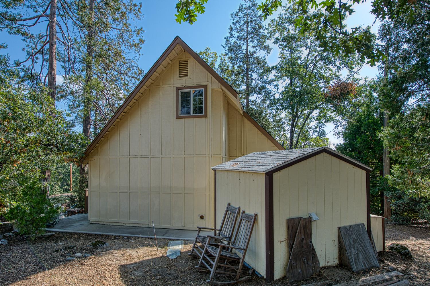 41436 Meadow Ln, Auberry, CA 93602