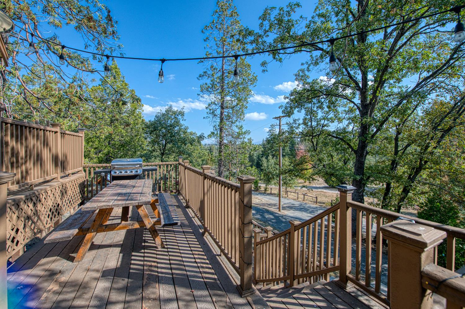 41436 Meadow Ln, Auberry, CA 93602