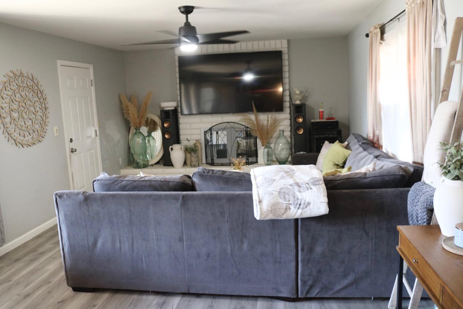 1023 Aram Ave, Madera, CA 93637