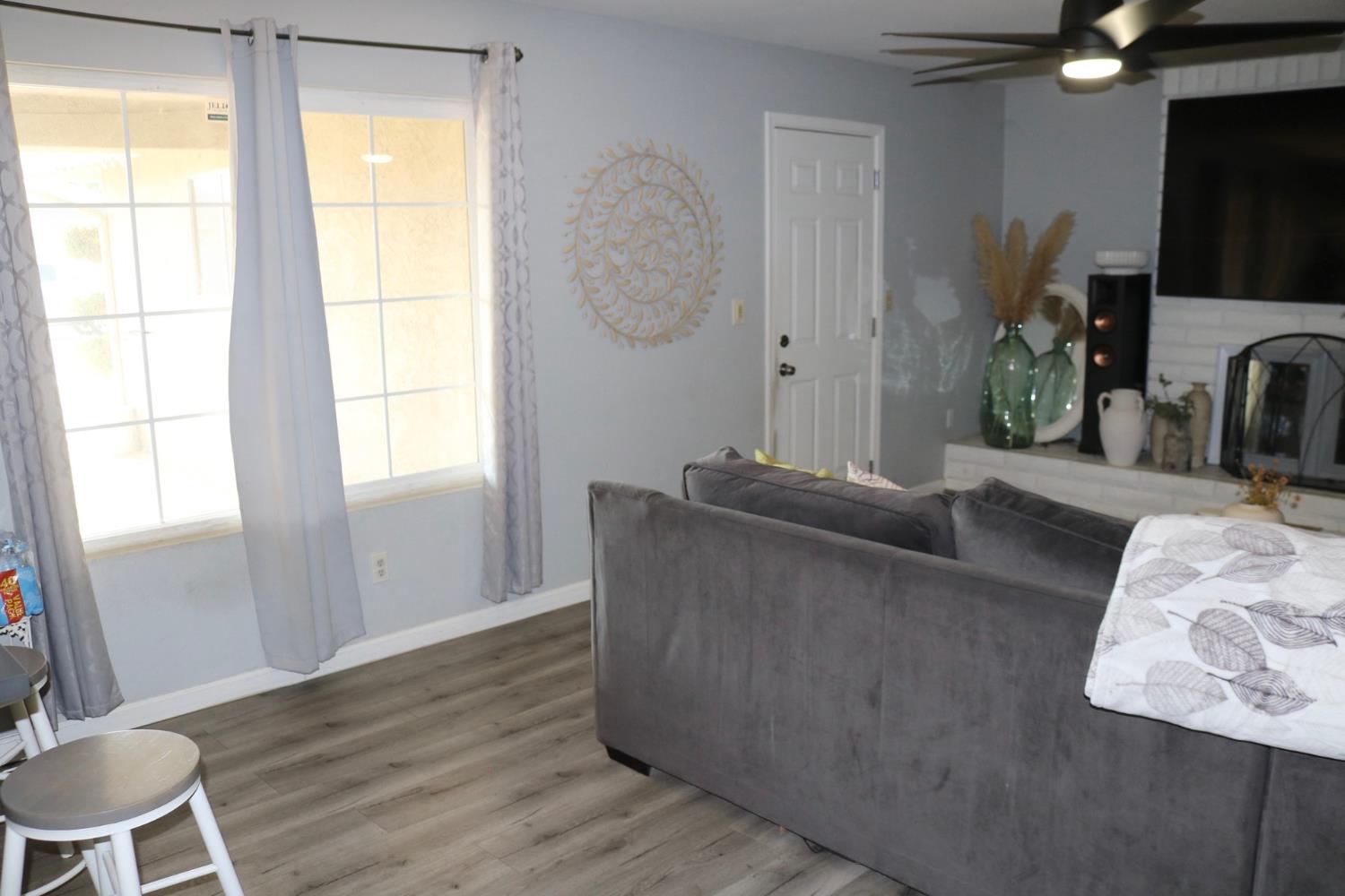 1023 Aram Ave, Madera, CA 93637