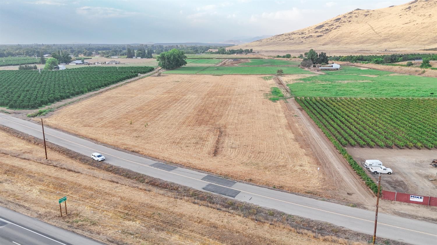 19196 King Canyan Road E, Sanger, CA 93657