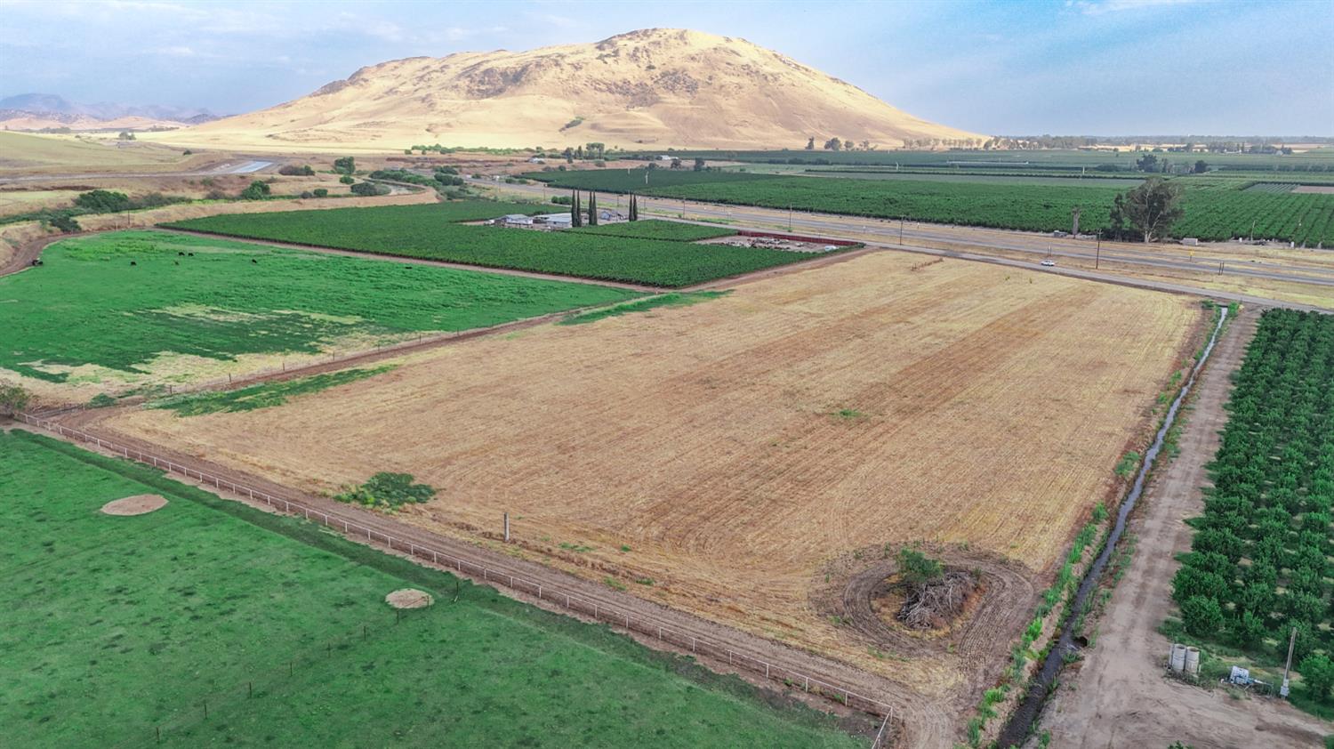 19196 King Canyan Road E, Sanger, CA 93657