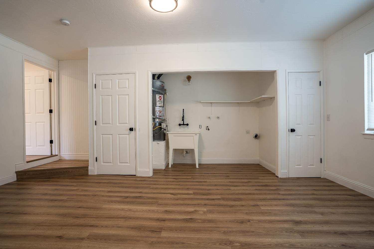 85 Acacia Dr, Sanger, CA 93657