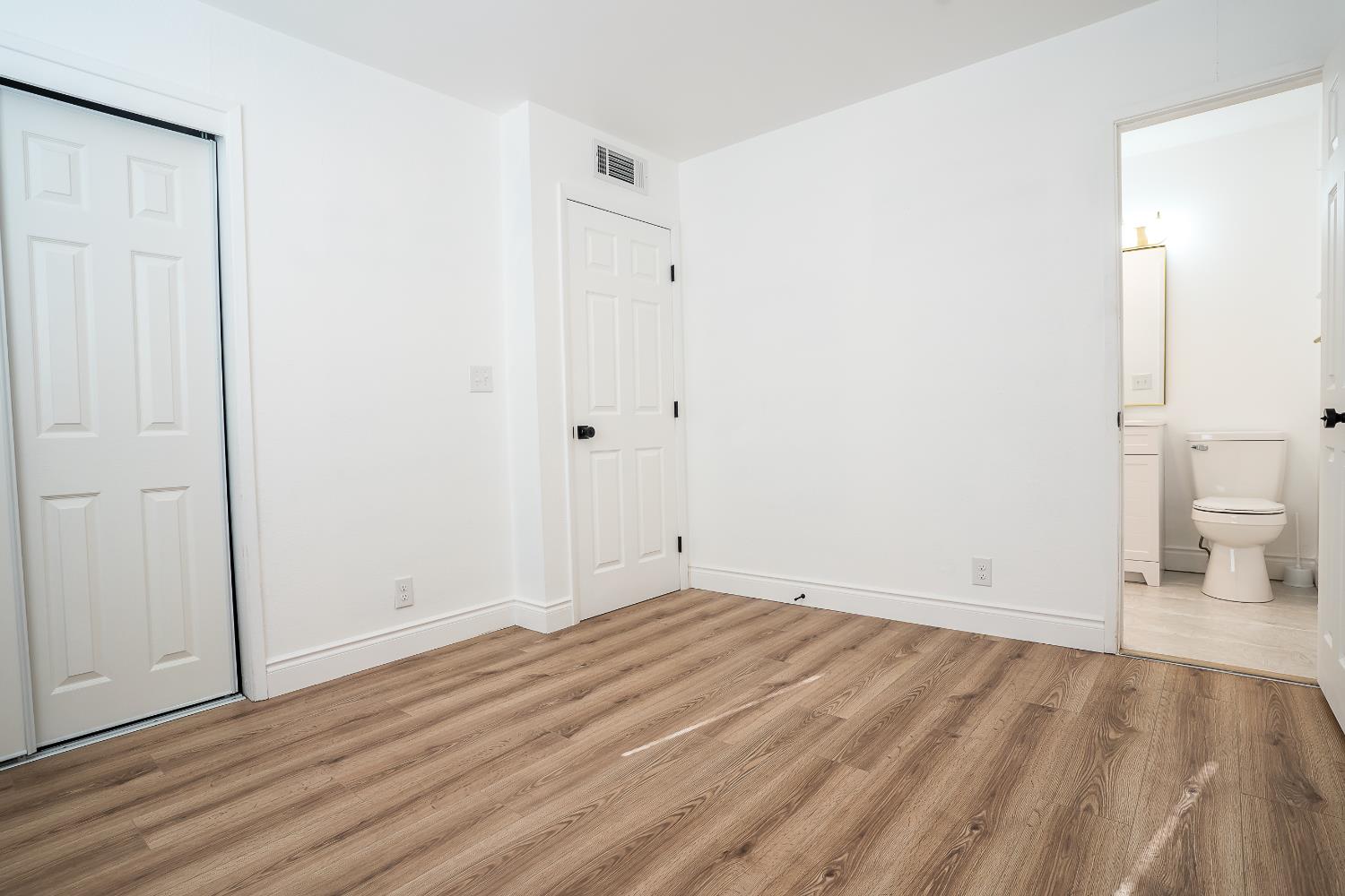 85 Acacia Dr, Sanger, CA 93657