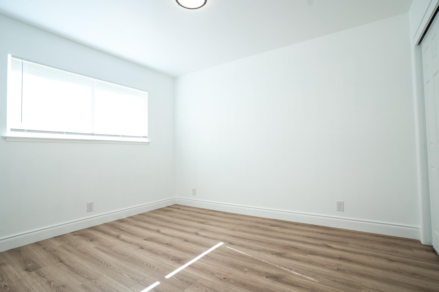 85 Acacia Dr, Sanger, CA 93657