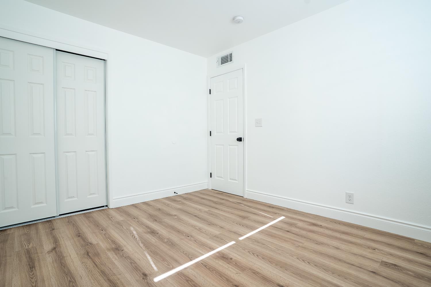 85 Acacia Dr, Sanger, CA 93657