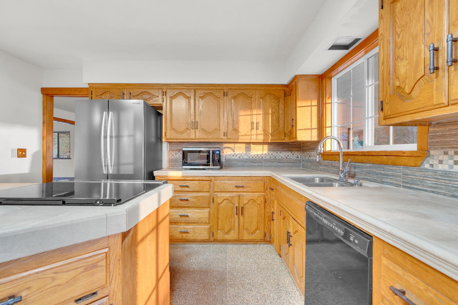 28548 Hitching Post Rd, Tollhouse, CA 93667