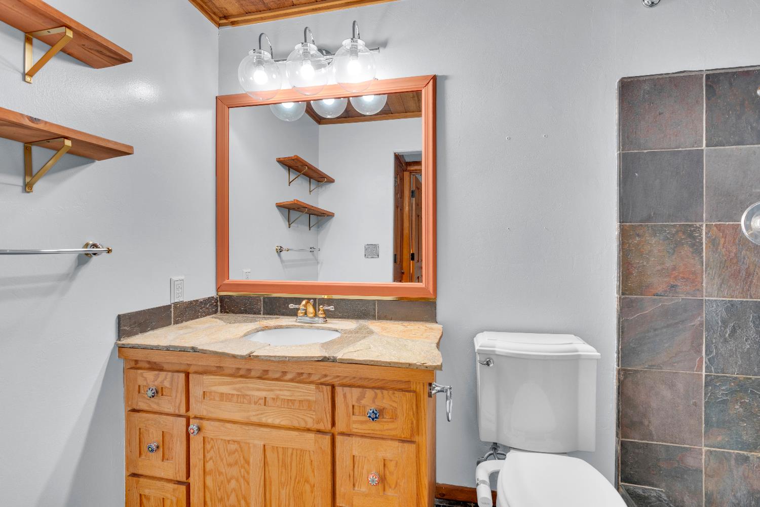 28548 Hitching Post Rd, Tollhouse, CA 93667