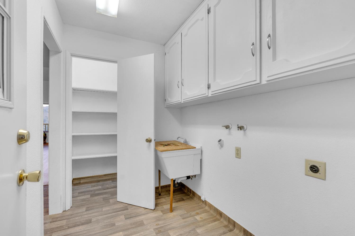 28548 Hitching Post Rd, Tollhouse, CA 93667