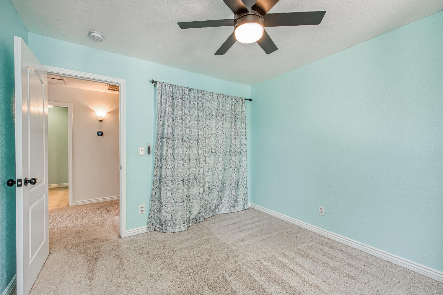 1323 Oak Ave, Clovis, CA 93611