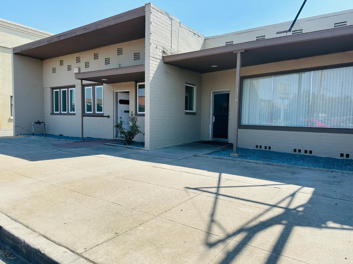 408 E Yosemite Ave, Madera, CA 93638