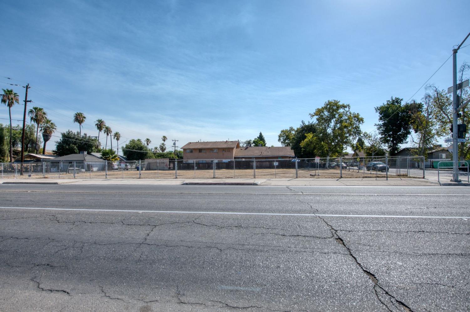 704 N Fresno St, Fresno, CA 93701