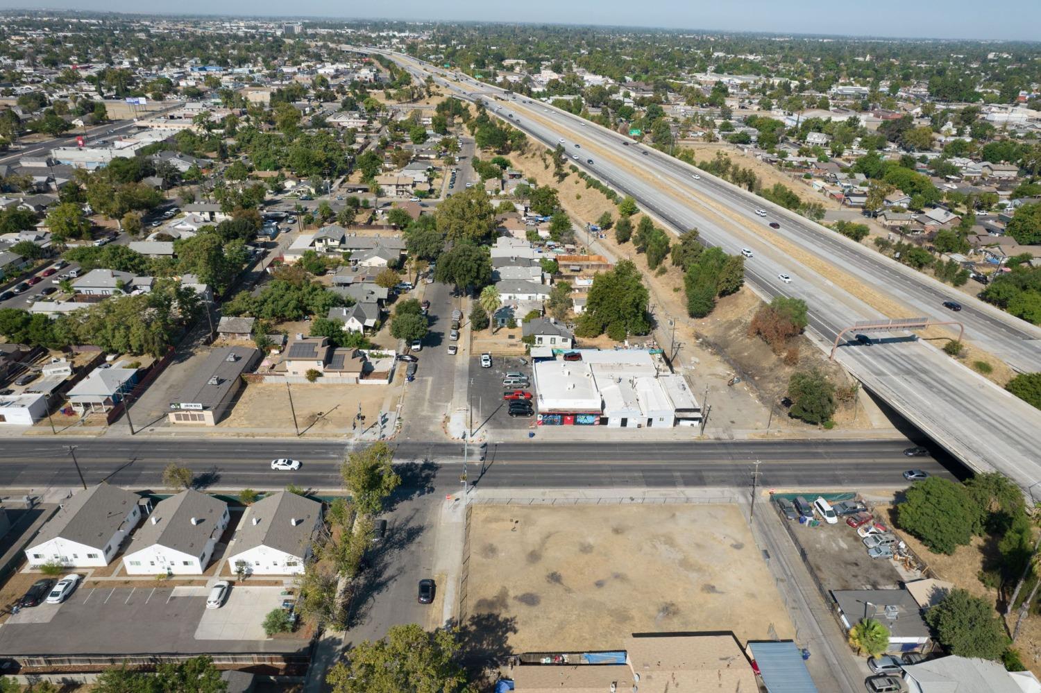 704 N Fresno St, Fresno, CA 93701