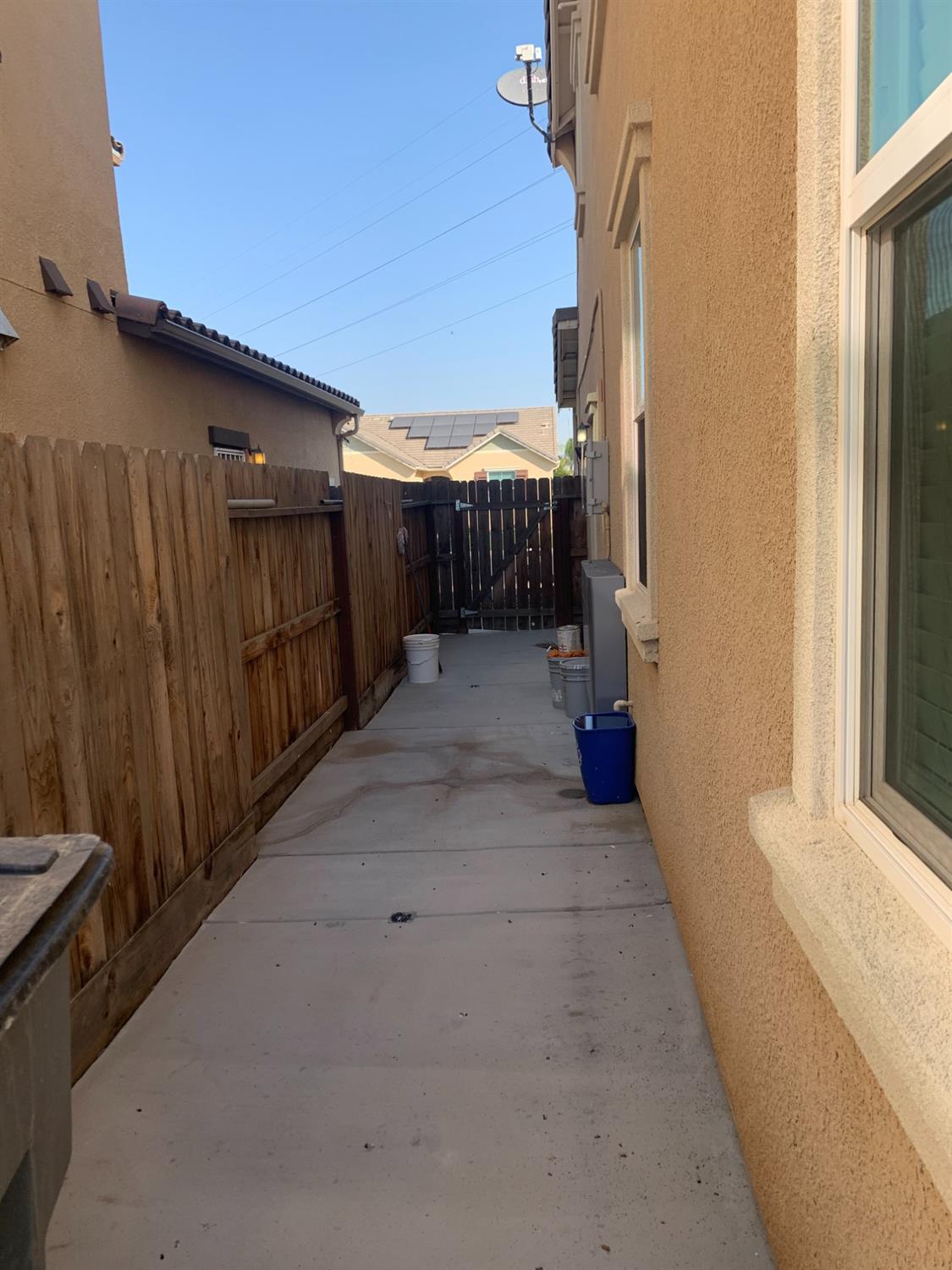 6813 W Parr Ave, Fresno, CA 93722