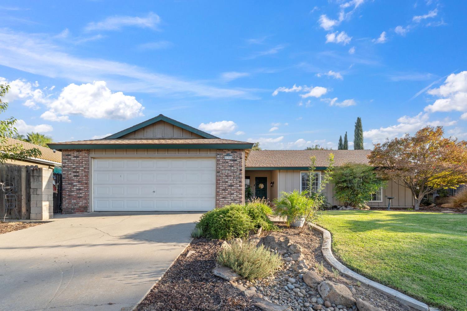 27376 San Bruno Ave, Madera, CA 93637