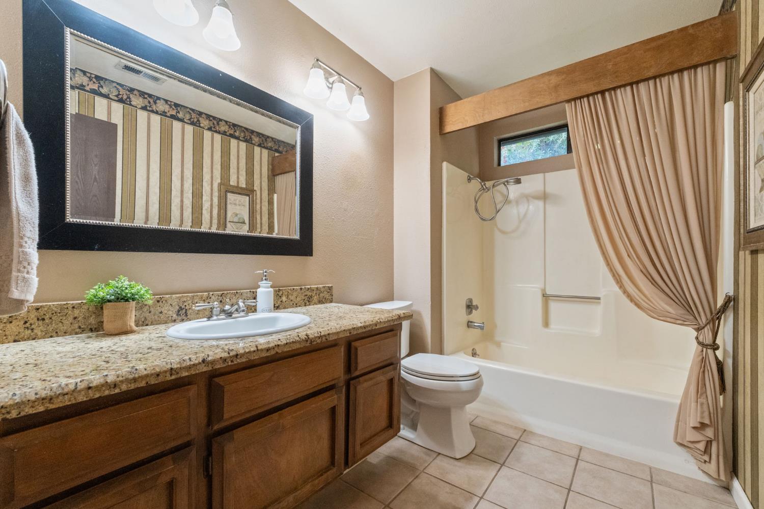 27376 San Bruno Ave, Madera, CA 93637