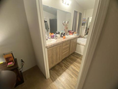 2575 S Willow Ave #164, Fresno, CA 93725