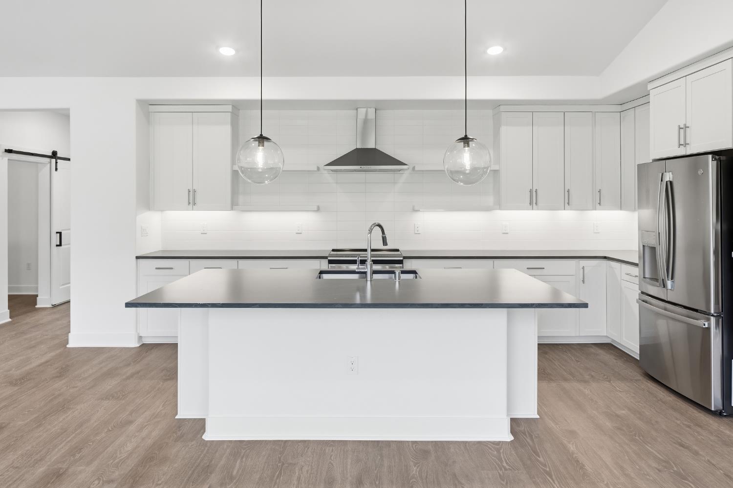 8053 Cottonwood Dr, Friant, CA 93626