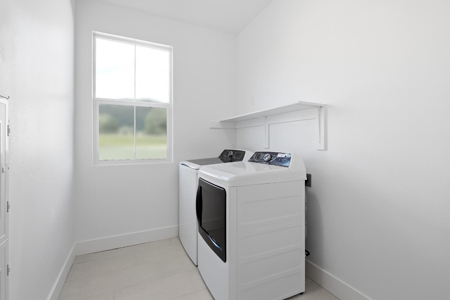 8053 Cottonwood Dr, Friant, CA 93626