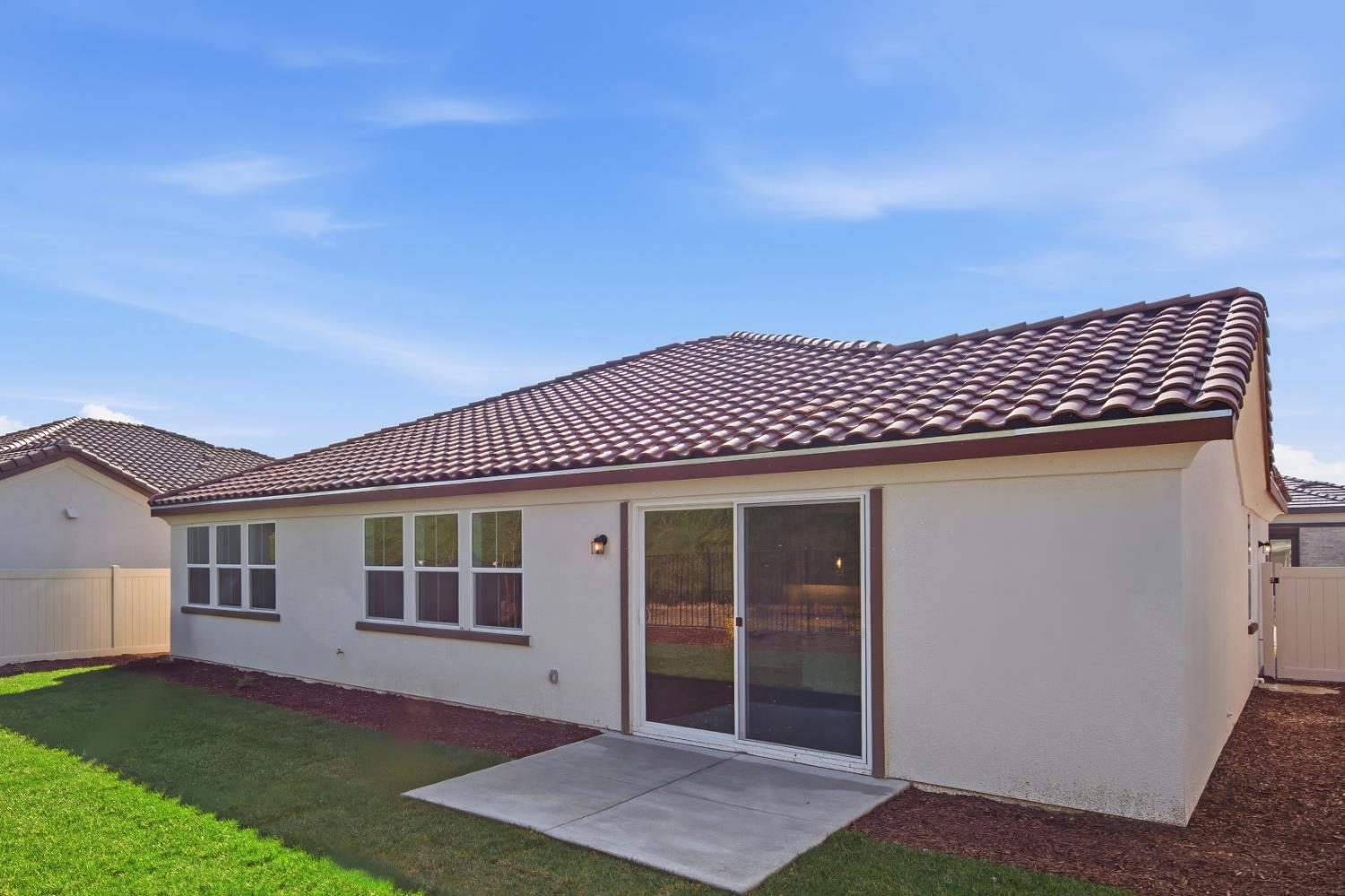 8053 Cottonwood Dr, Friant, CA 93626