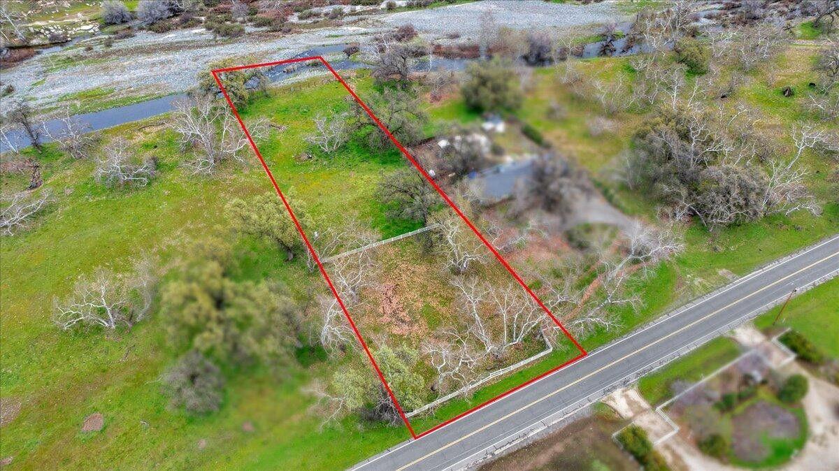 6102 Elwood, Sanger, CA 93657