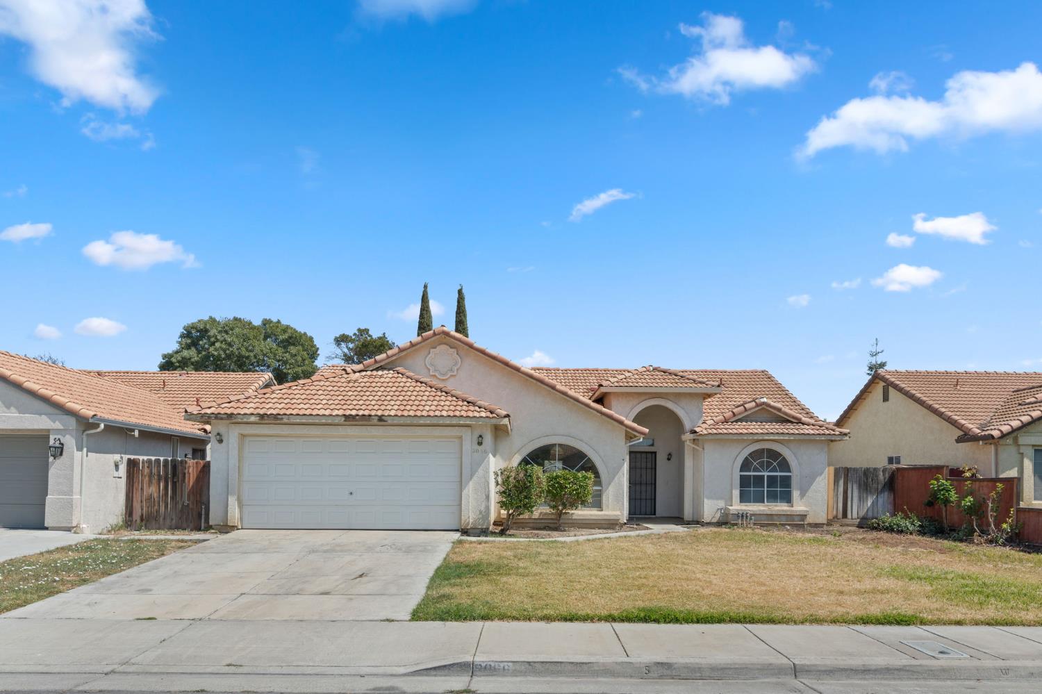 2066 Hastings Dr, Los Banos, CA 93635