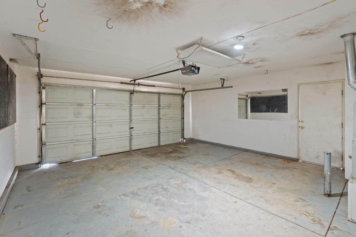 2066 Hastings Dr, Los Banos, CA 93635