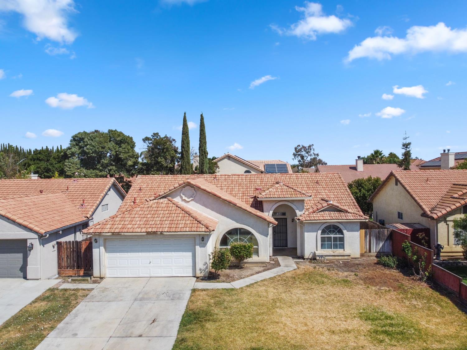 2066 Hastings Dr, Los Banos, CA 93635
