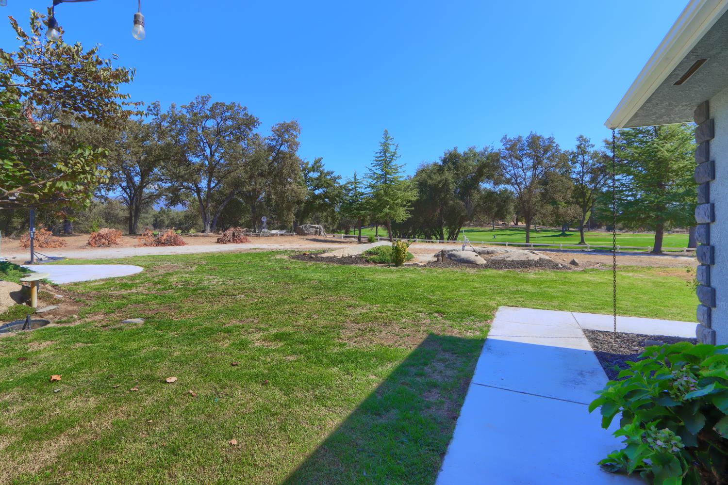 41345 Singing Hills Cir, Ahwahnee, CA 93601