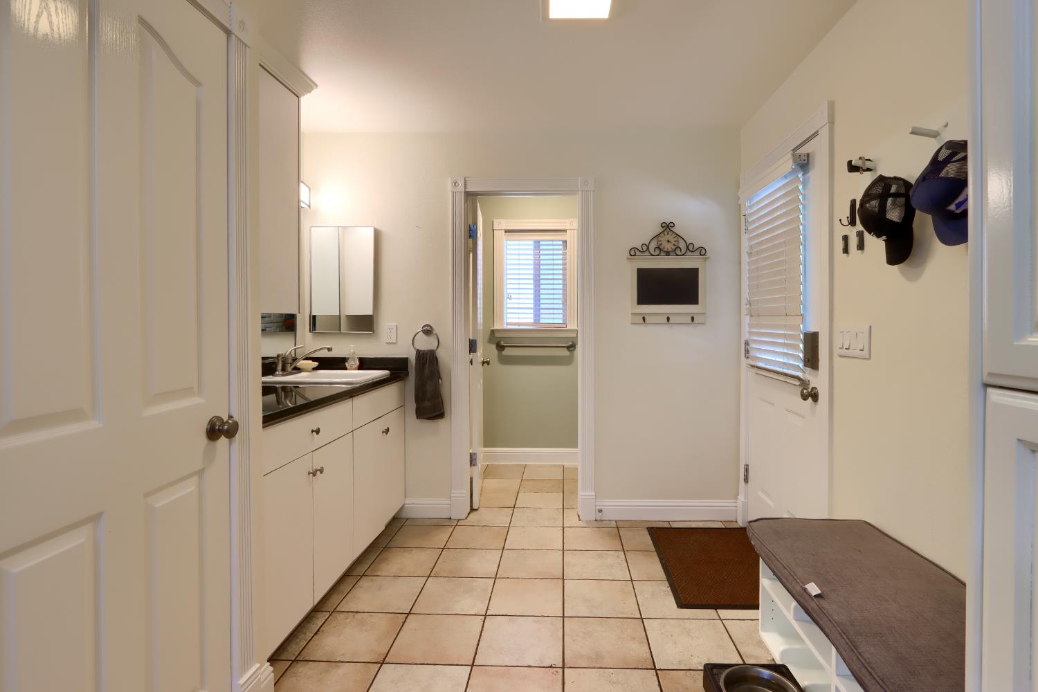 41345 Singing Hills Cir, Ahwahnee, CA 93601